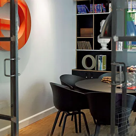 易卜生酒店 酒店 3*