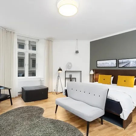 易卜生酒店 酒店