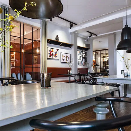 Ibsens Hotel