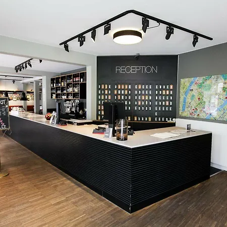 易卜生酒店 酒店 3*